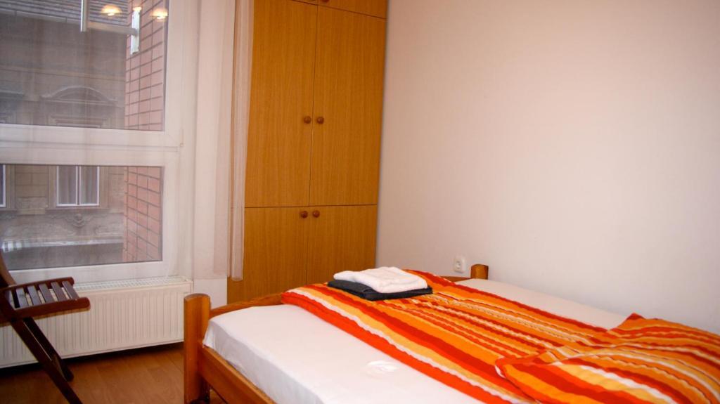 Orczy Apartman Appartamento Budapest