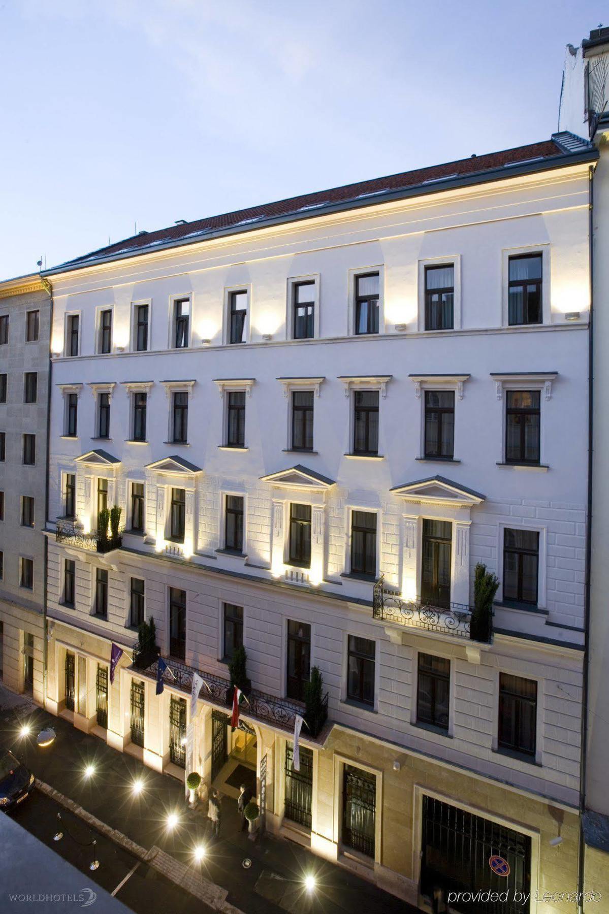 Alta Moda Fashion 4* Budapest