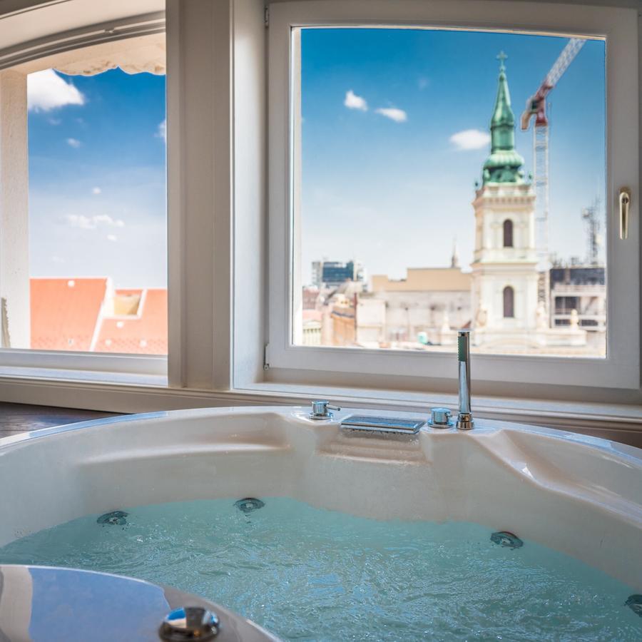 Top Luxury Suites Apartment *