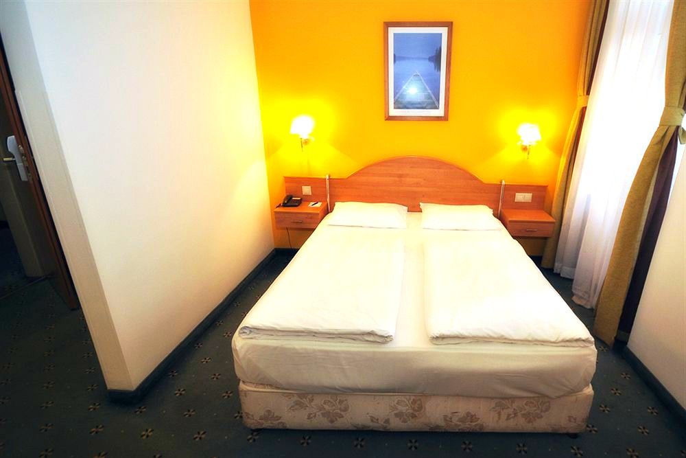 East 4*