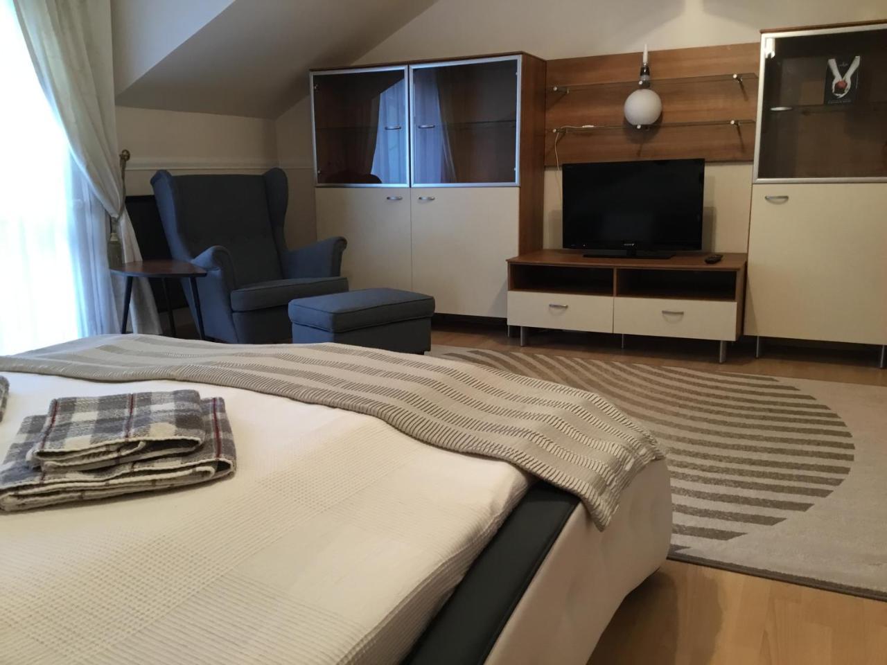 3 Bedroom Private Floor In Luxury Mansion