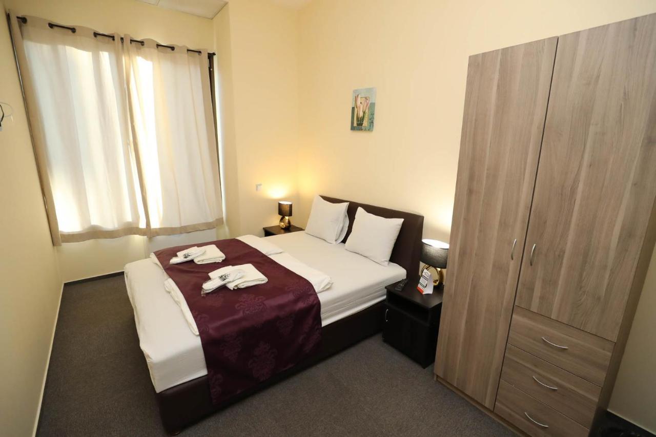 Hotel California 3*
