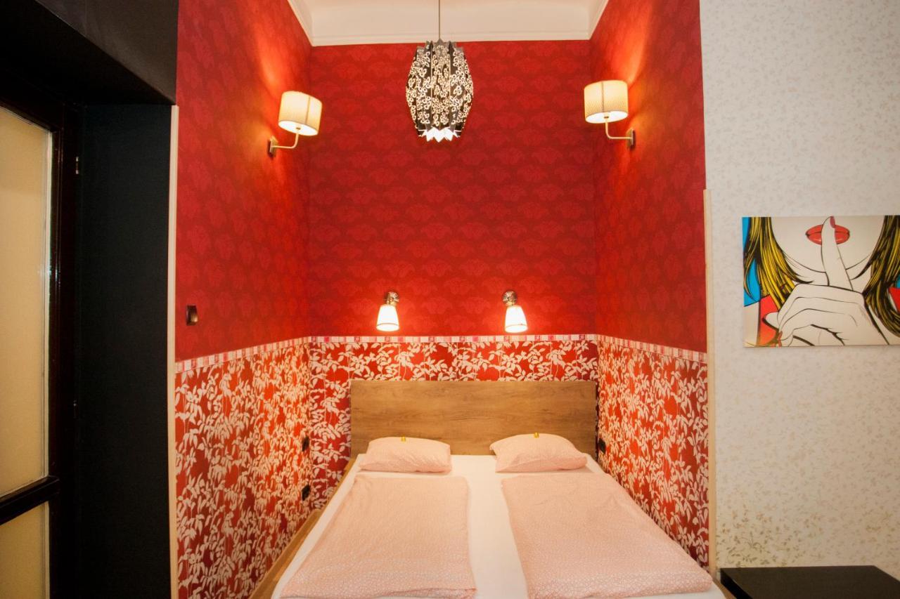 Inviting Flat In The Heart Of Town Budapest
