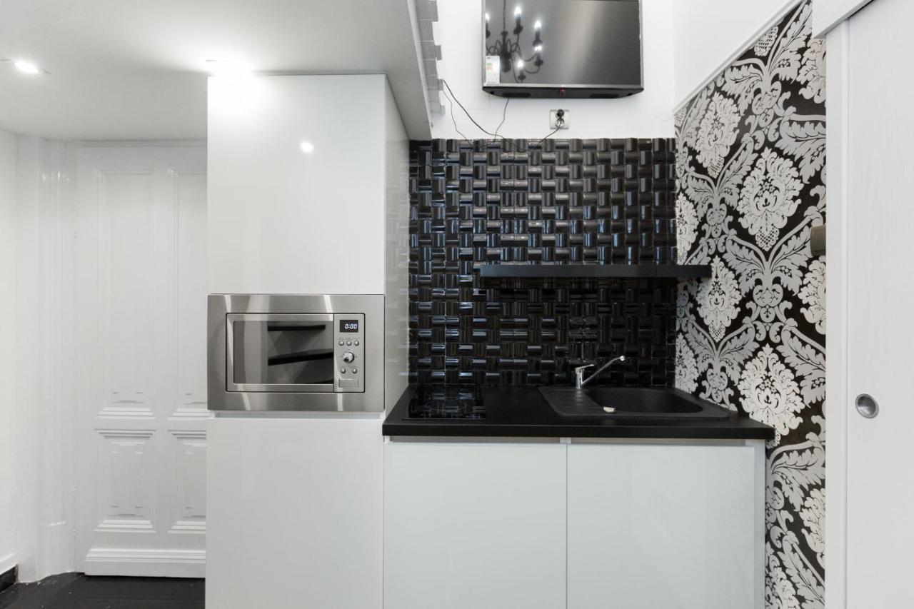 The Fashion Street Apartment *