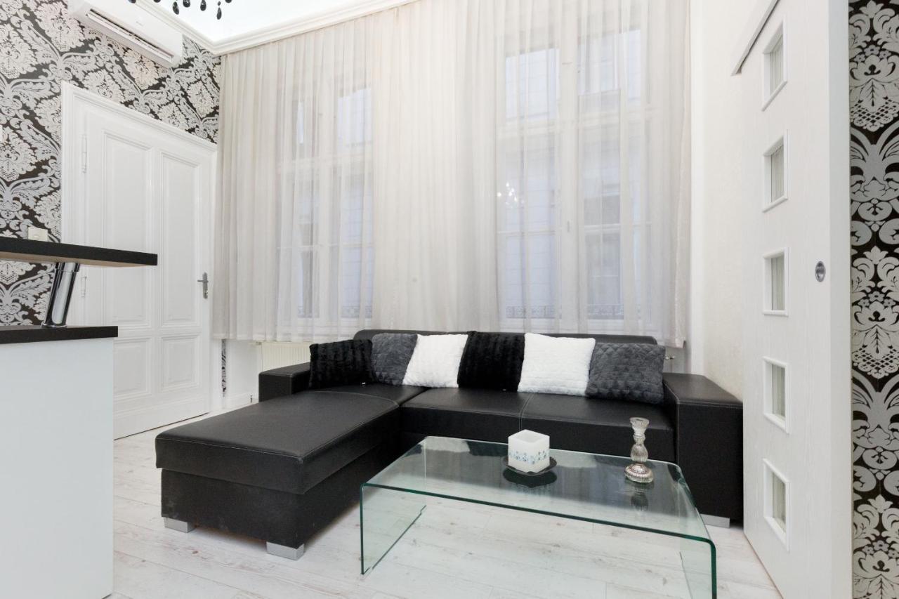 The Fashion Street Apartment