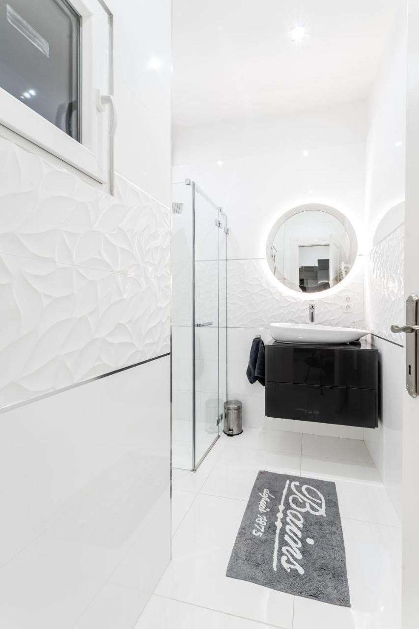Amora Homes Breathless View Parliament 2 Luxury With Terrace Free Parking Reservation Needed Apartamento