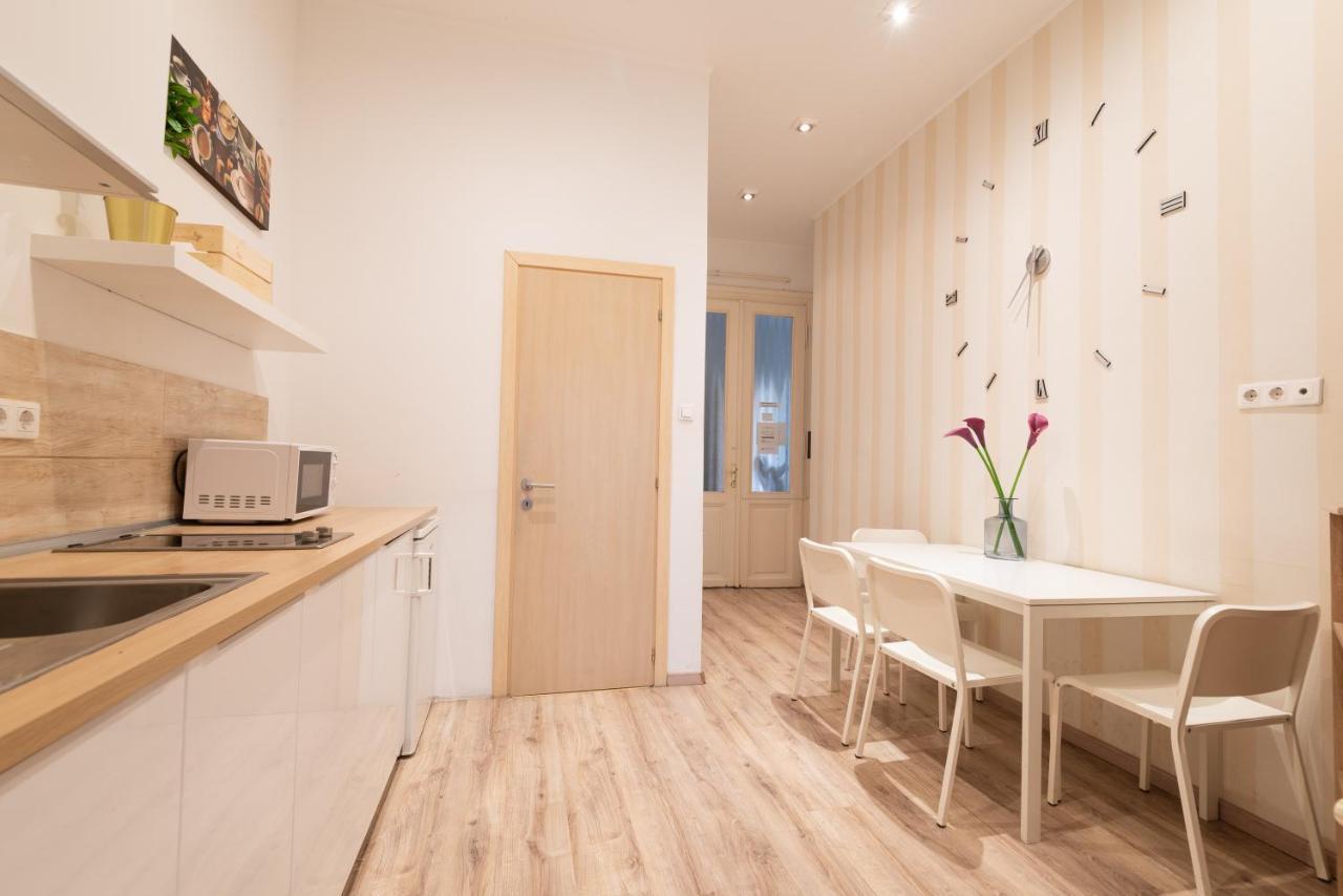 Standard By Hi5 - West End Center *