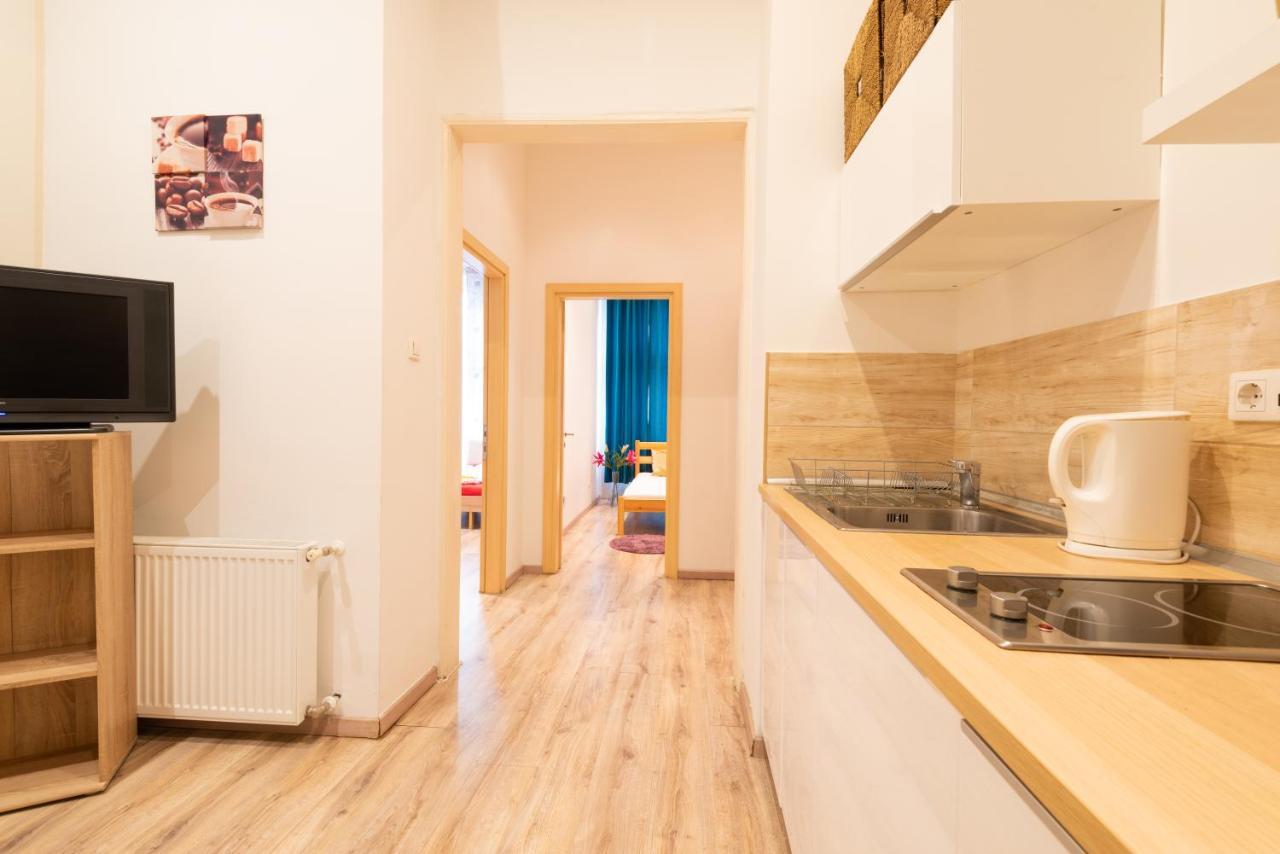 Standard By Hi5 - West End Center Budapest