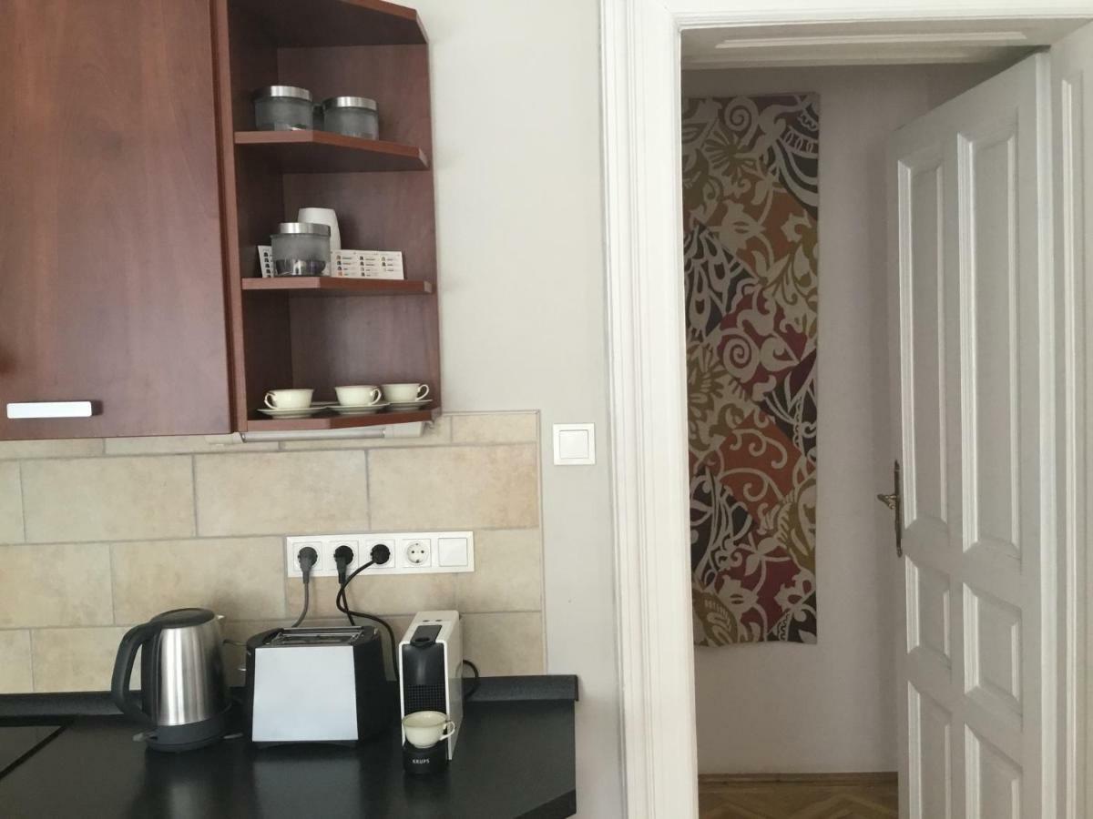 Broadway Gem Apartment Budapest