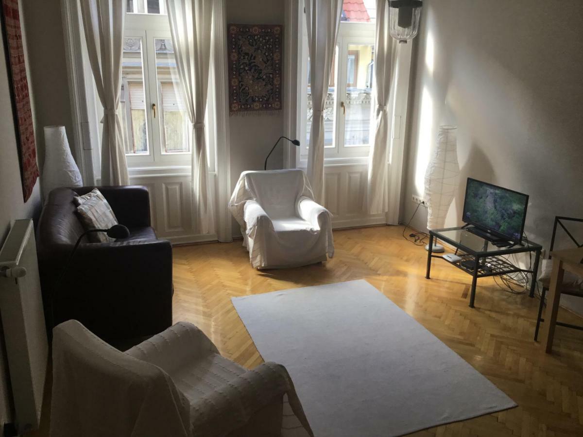 Broadway Gem Apartment Budapest