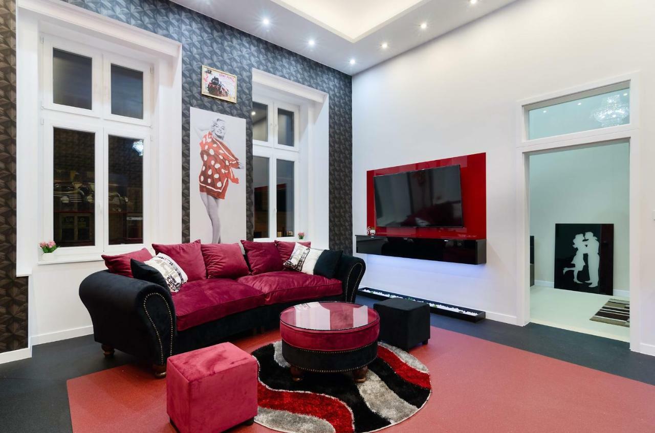 Lägenhet Red Passion Deluxe At Gozsdu Budapest