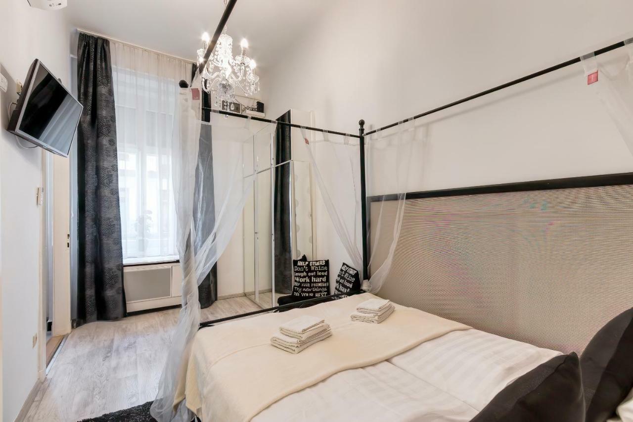 Sweet Dreams At King Street Silver Budapest