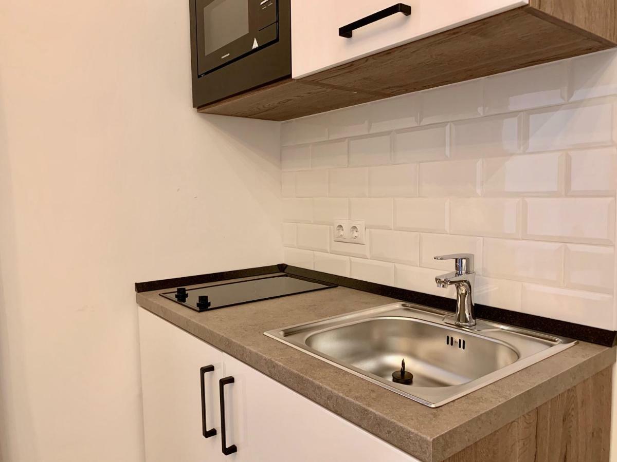 Luxury By Hi5 - Kalman Imre Apartment