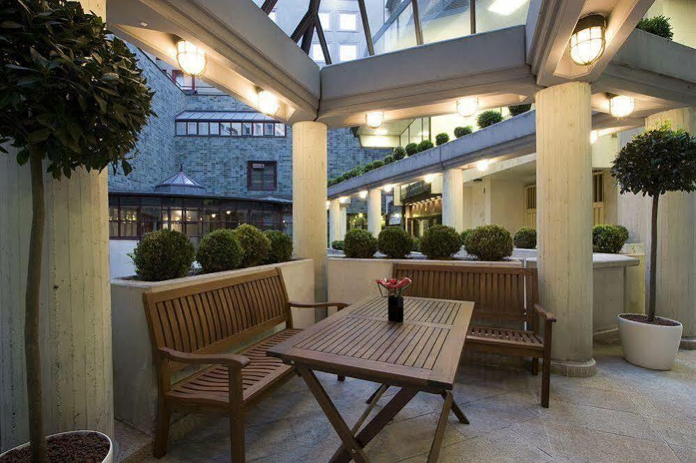 Mercure Center Hotel 4*