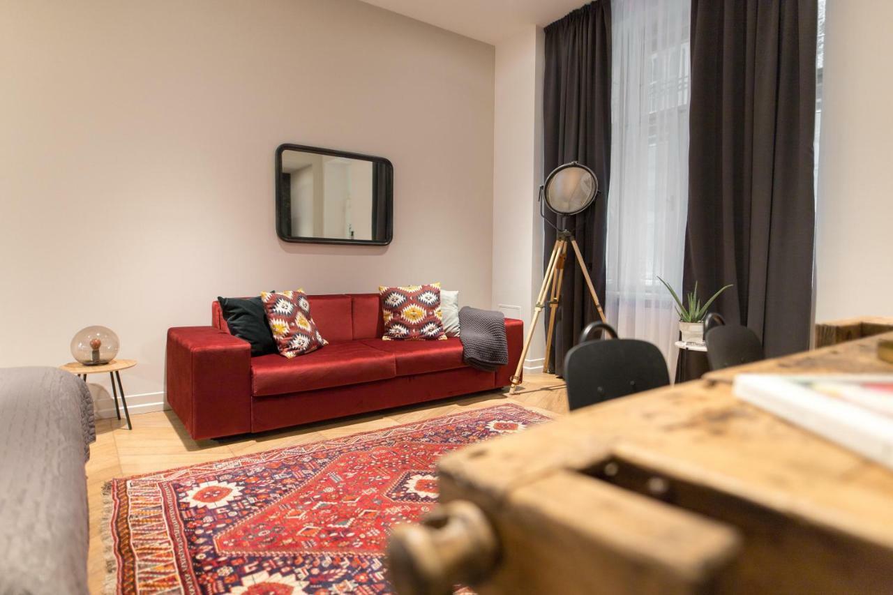 Hotel apartamentowy Tg *