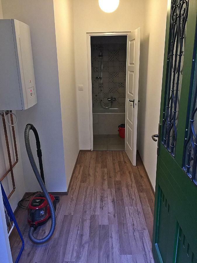 Hadik Apartment *