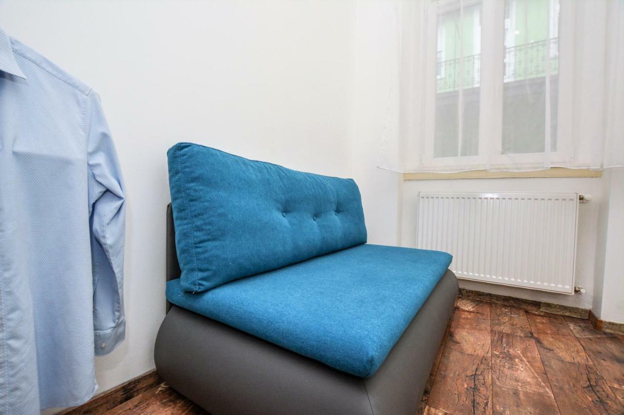 Timeless With Free Private Parking Apartment *