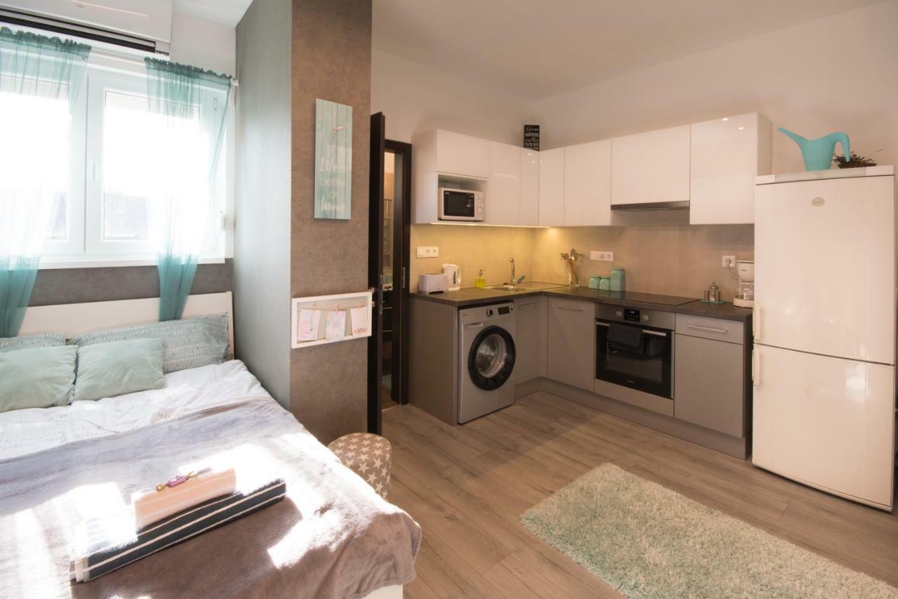 Petra's Tranquil Nest In Downtown Apartamento *