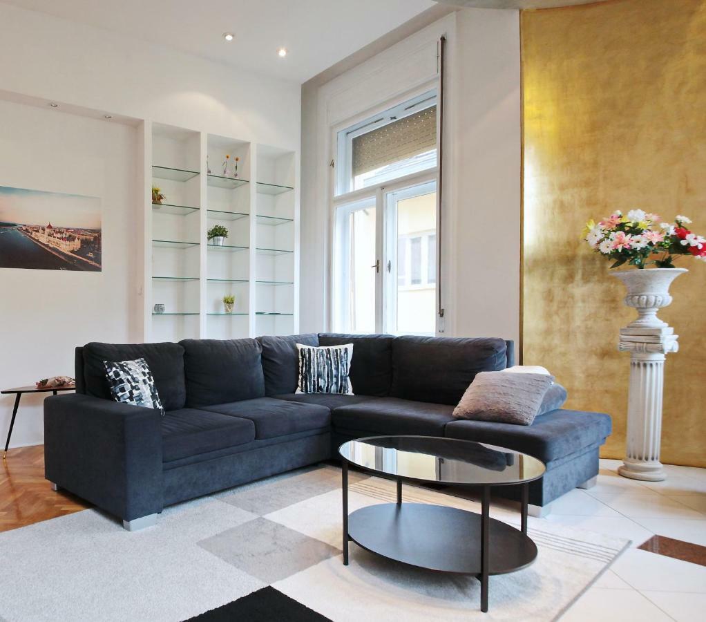 Appartamento Luxury Gold Plated In Calm Location Budapest