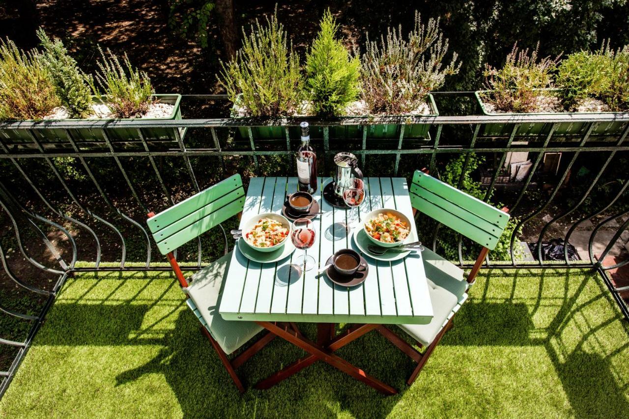 Citypark Design Flat * Budapest