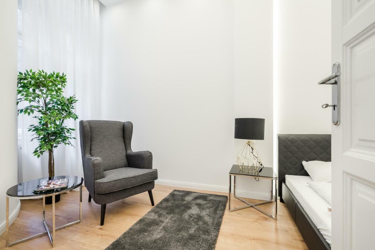 Downtown Paulay43 Apartment *
