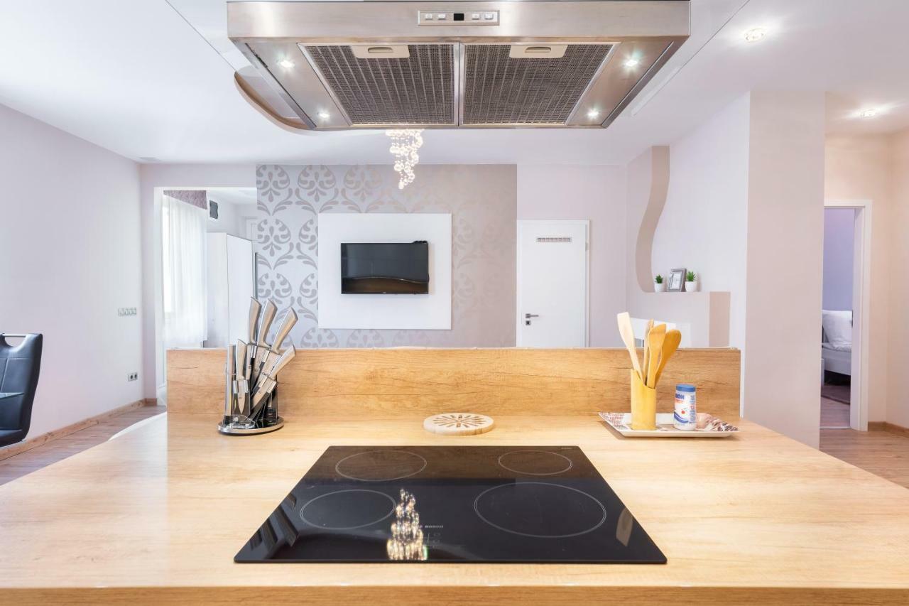 Raday Grand Deluxe Apartamento *