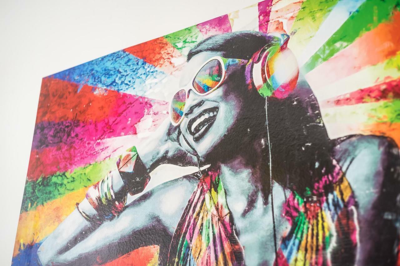 Pop Arts Studios *