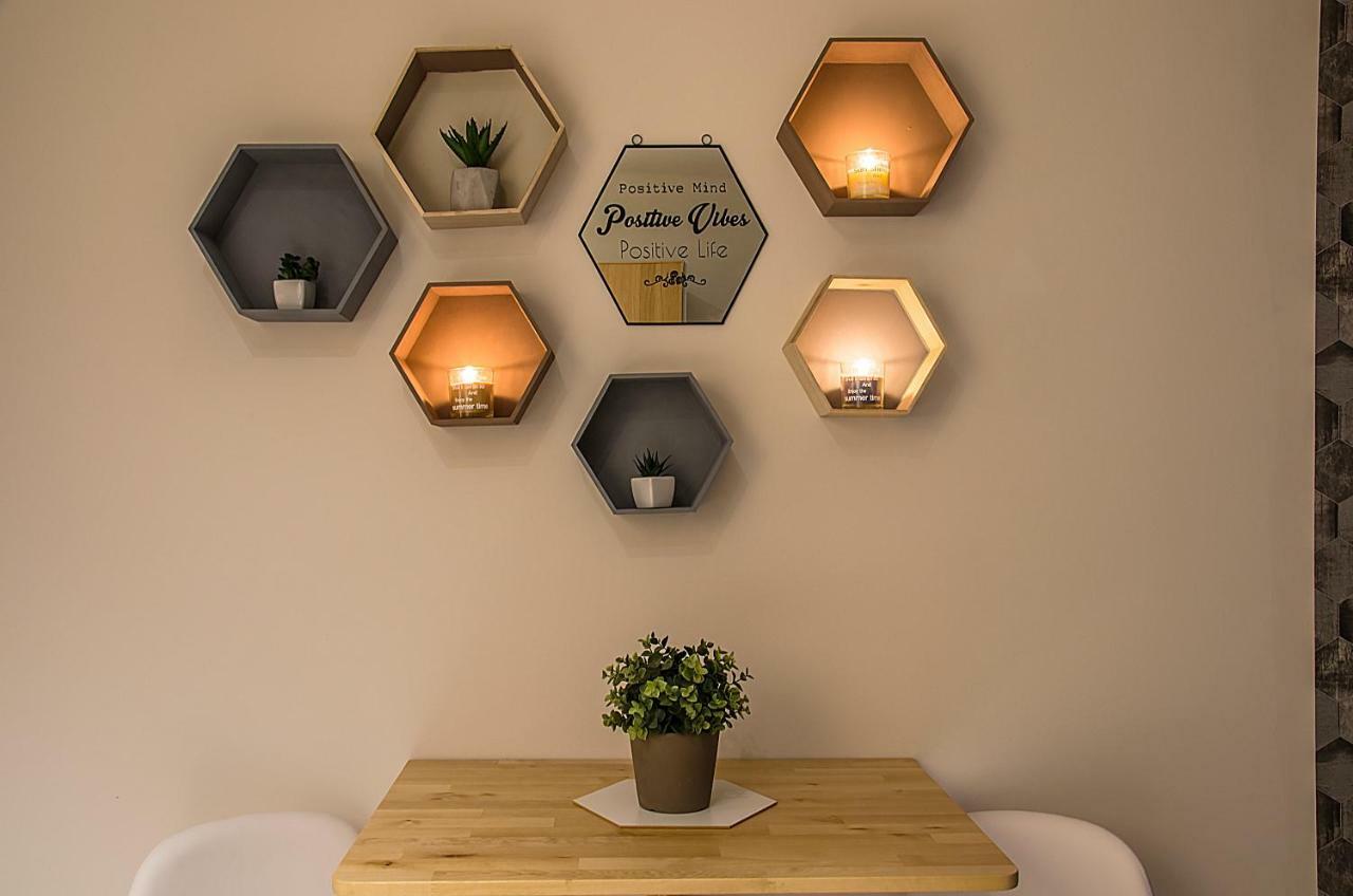 Hexagon Apartamento *