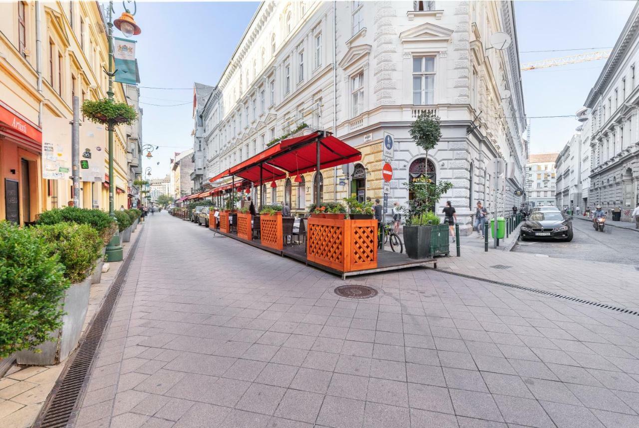 Raday Grand Deluxe Apartamento *