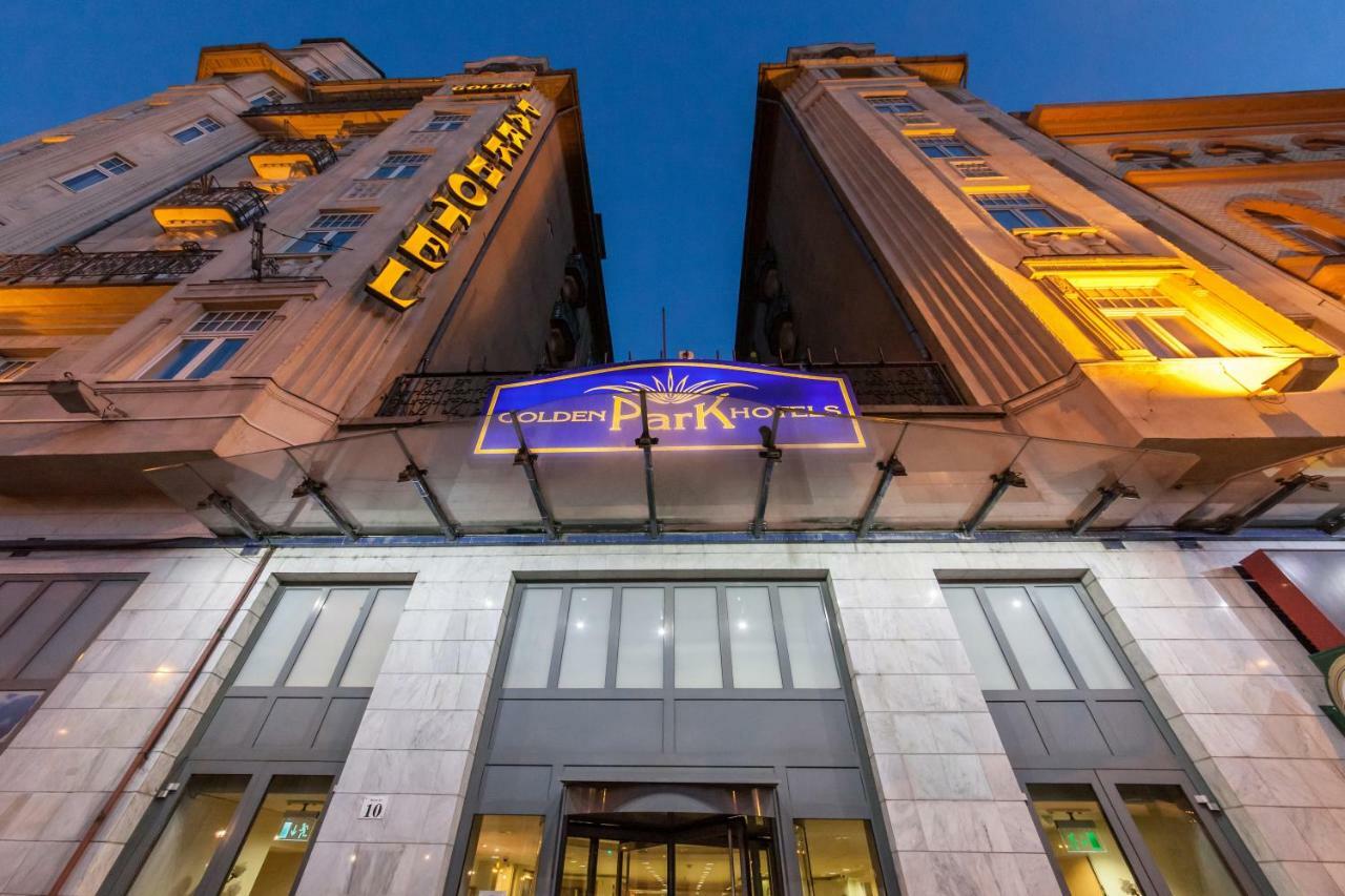 Hotel East