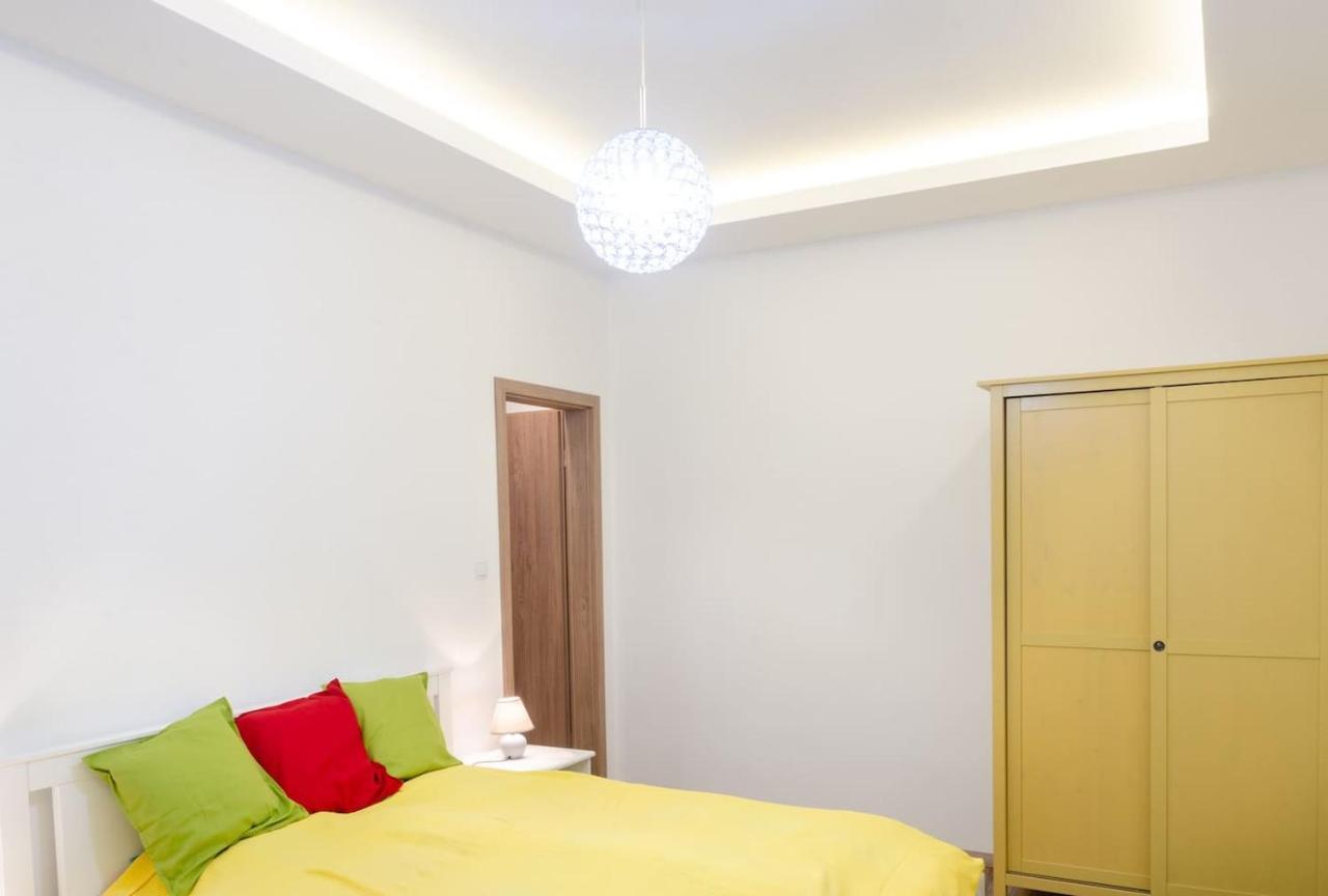 3 En Bedroom Flat In The Main Centre For 6ppl, 3bdr,3bthr,ac Apartment