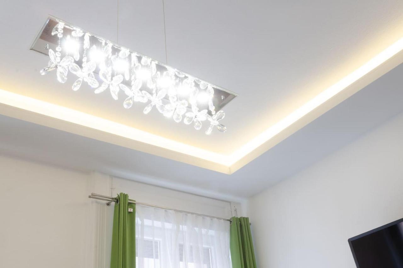 Apartment 3 En Bedroom Flat In The Main Centre For 6ppl, 3bdr,3bthr,ac