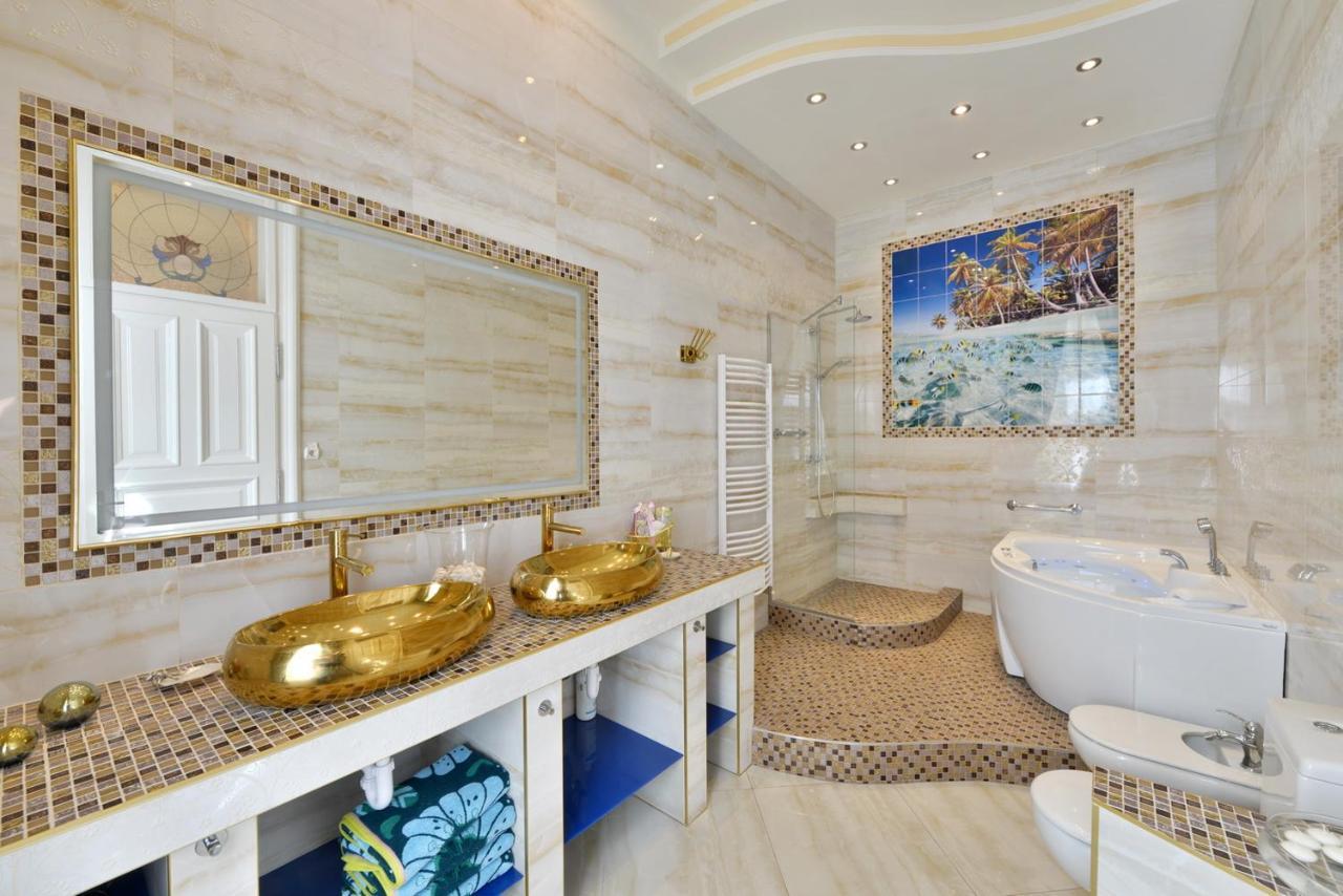 Roza Luxury Apartament *