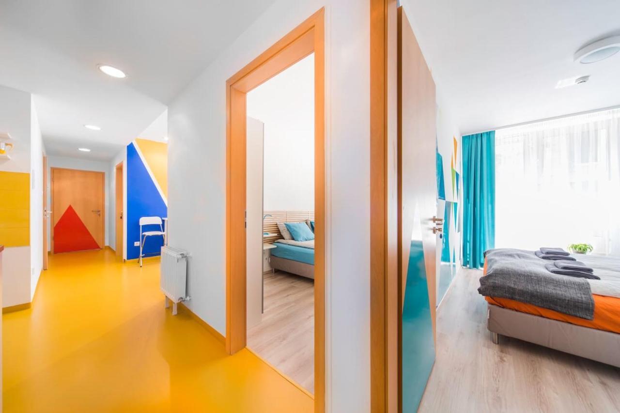 Modern Four Bedroom In Palace District *