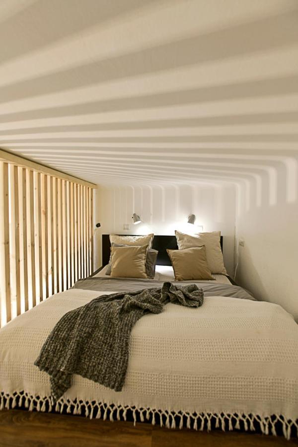 City Center Designer In Eclectic Building *