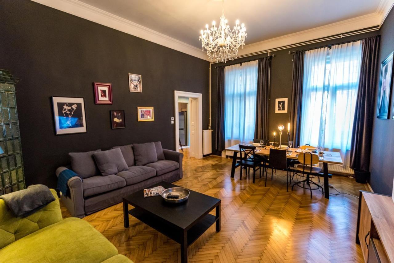 R38 - Artists Luxury Lejlighed *