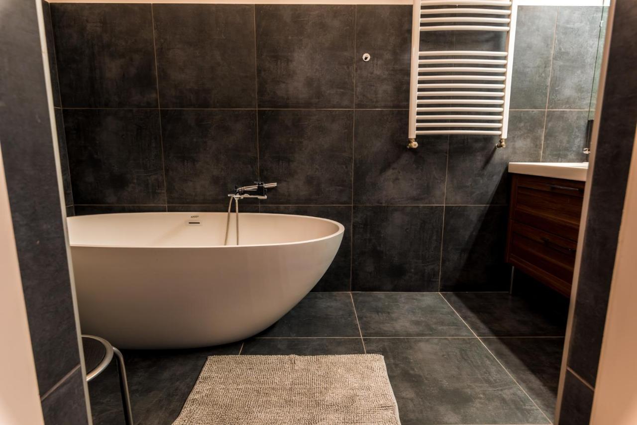R38 - Artists Luxury Lejlighed