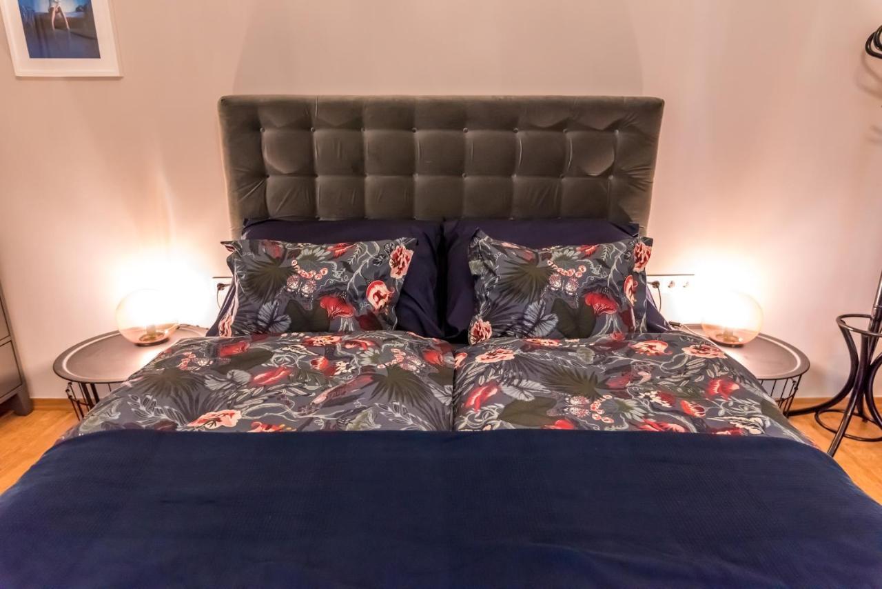 R38 - Artists Luxury Budapest