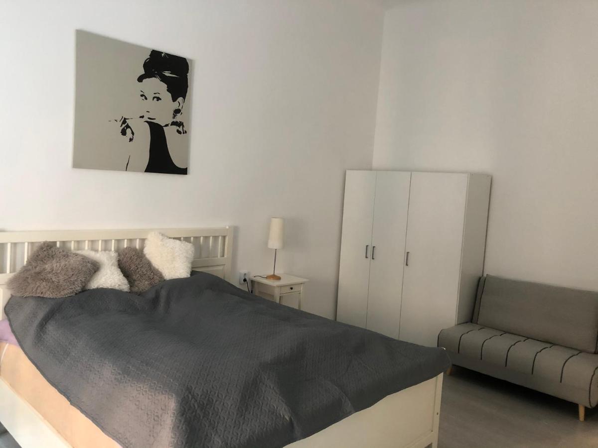 Dora Near Buda Castle With Parking! Apartmán *