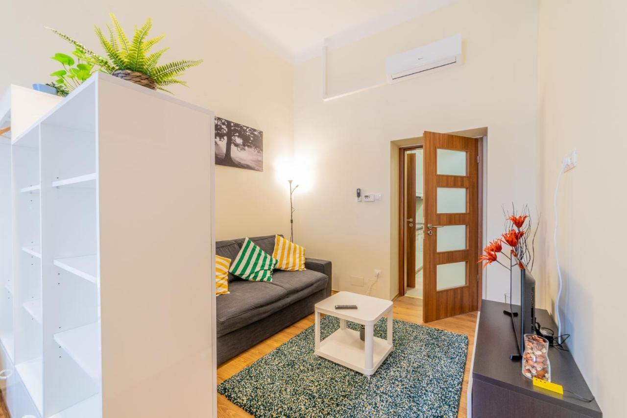 Dohany Residency Inner Synagogue Apartament