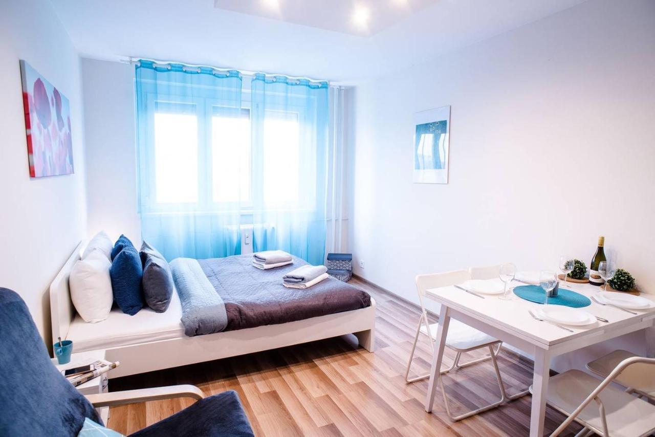 Peaceful, Cozy And New With Balcony Apartment *