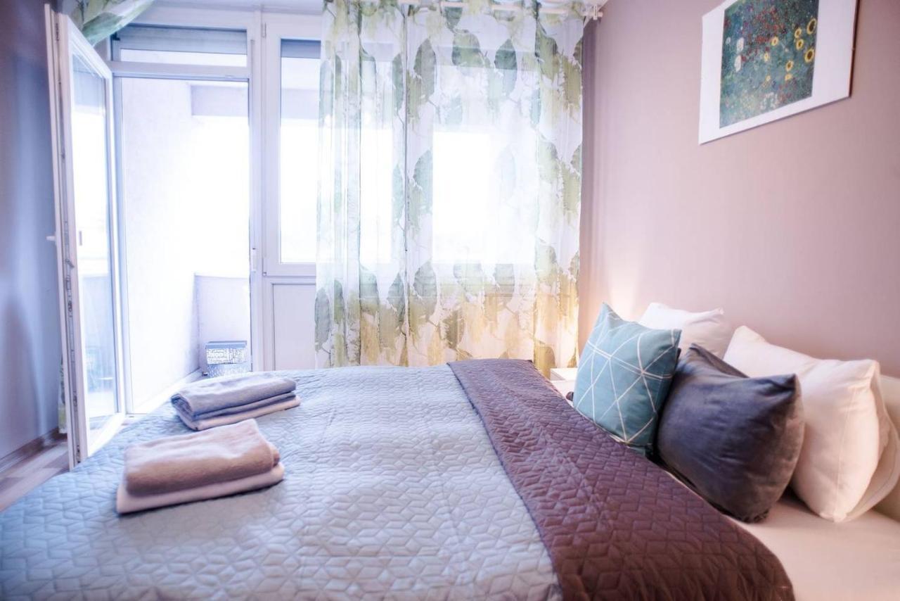 Peaceful, Cozy And New With Balcony Apartment