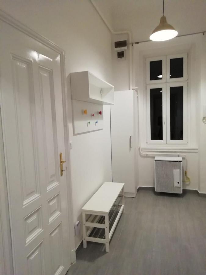 Luxury New With Gallery At Dob Street Nearby Gozsdu Court Apartamento