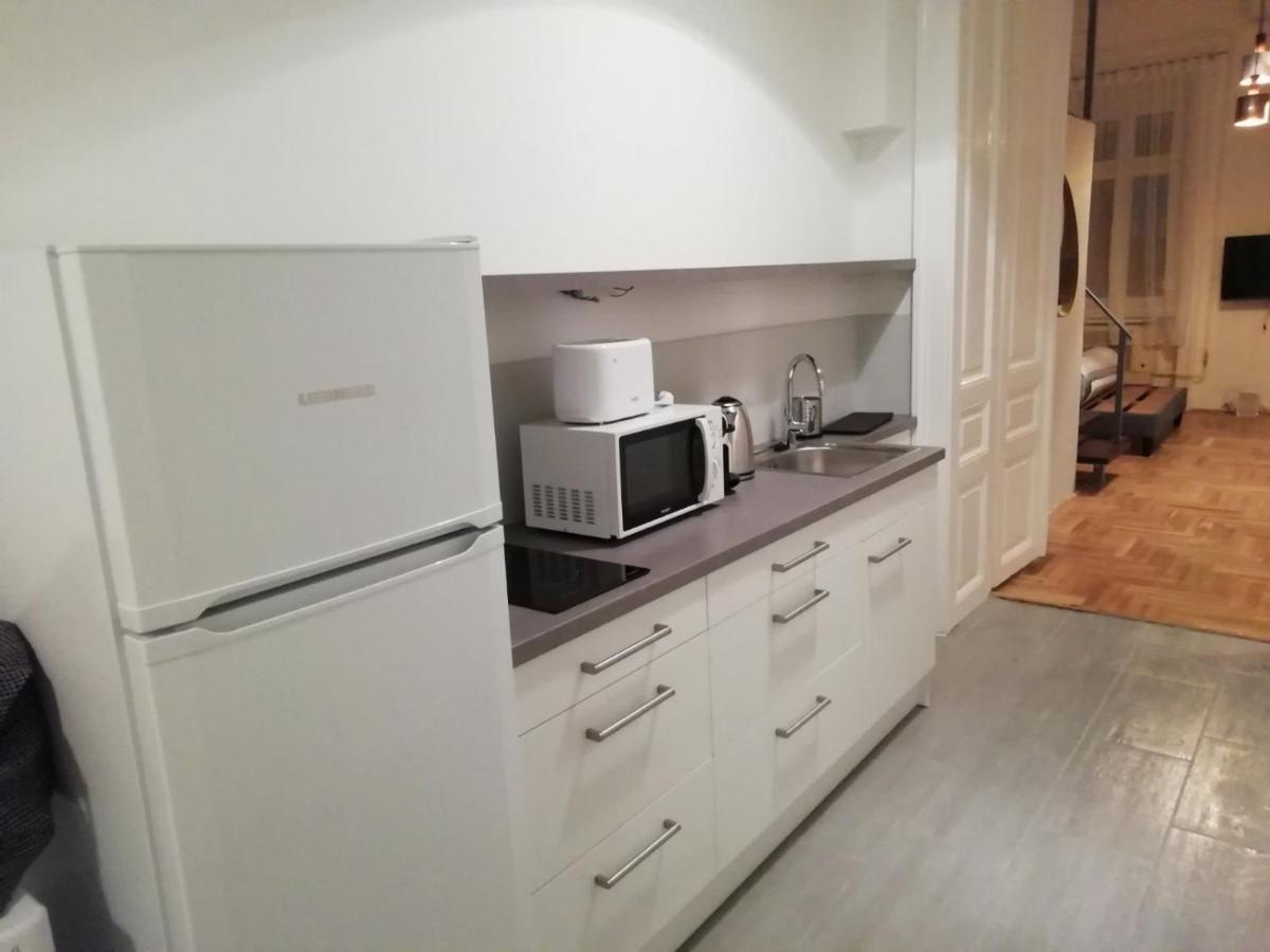 Apartamento Luxury New With Gallery At Dob Street Nearby Gozsdu Court