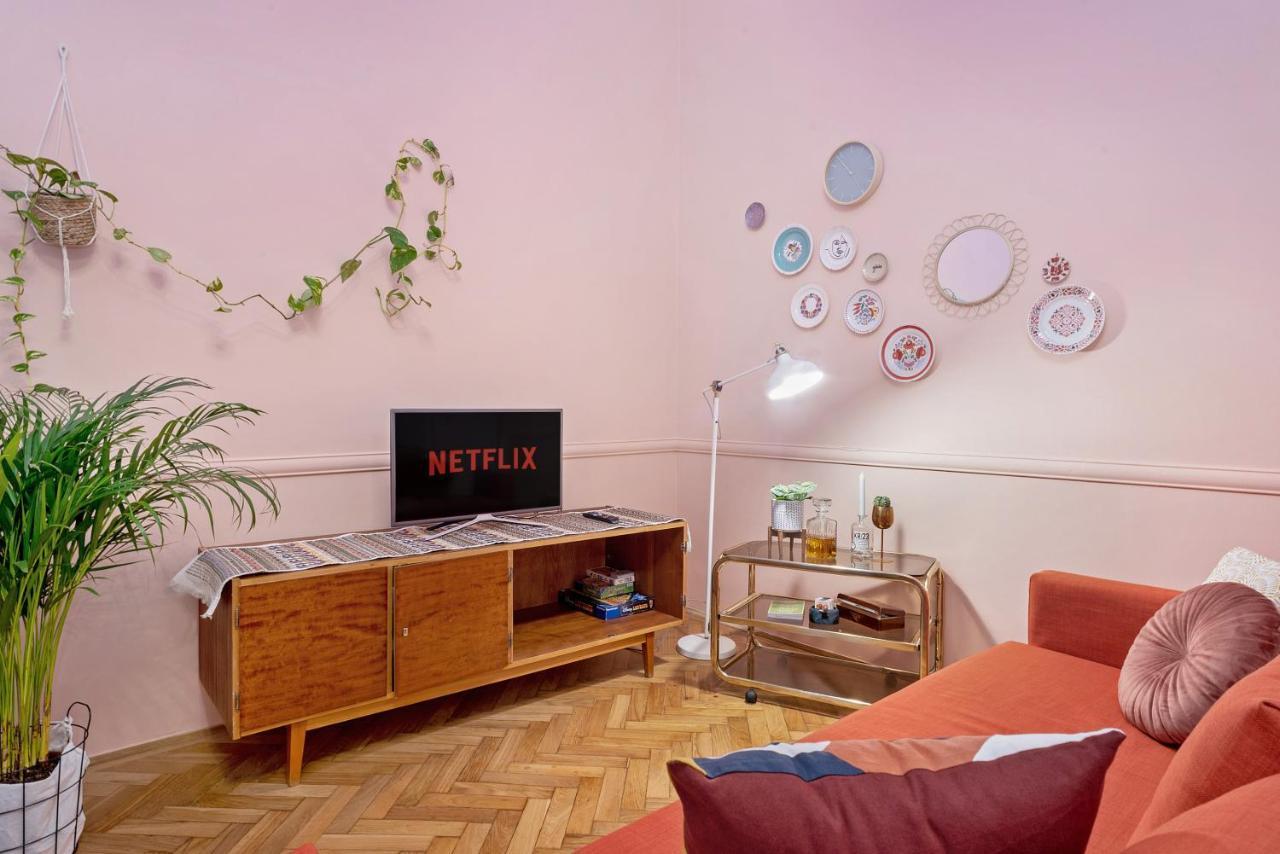 Cozy Boho Apartment, Super Central, Parliament, Netflix * Budapest