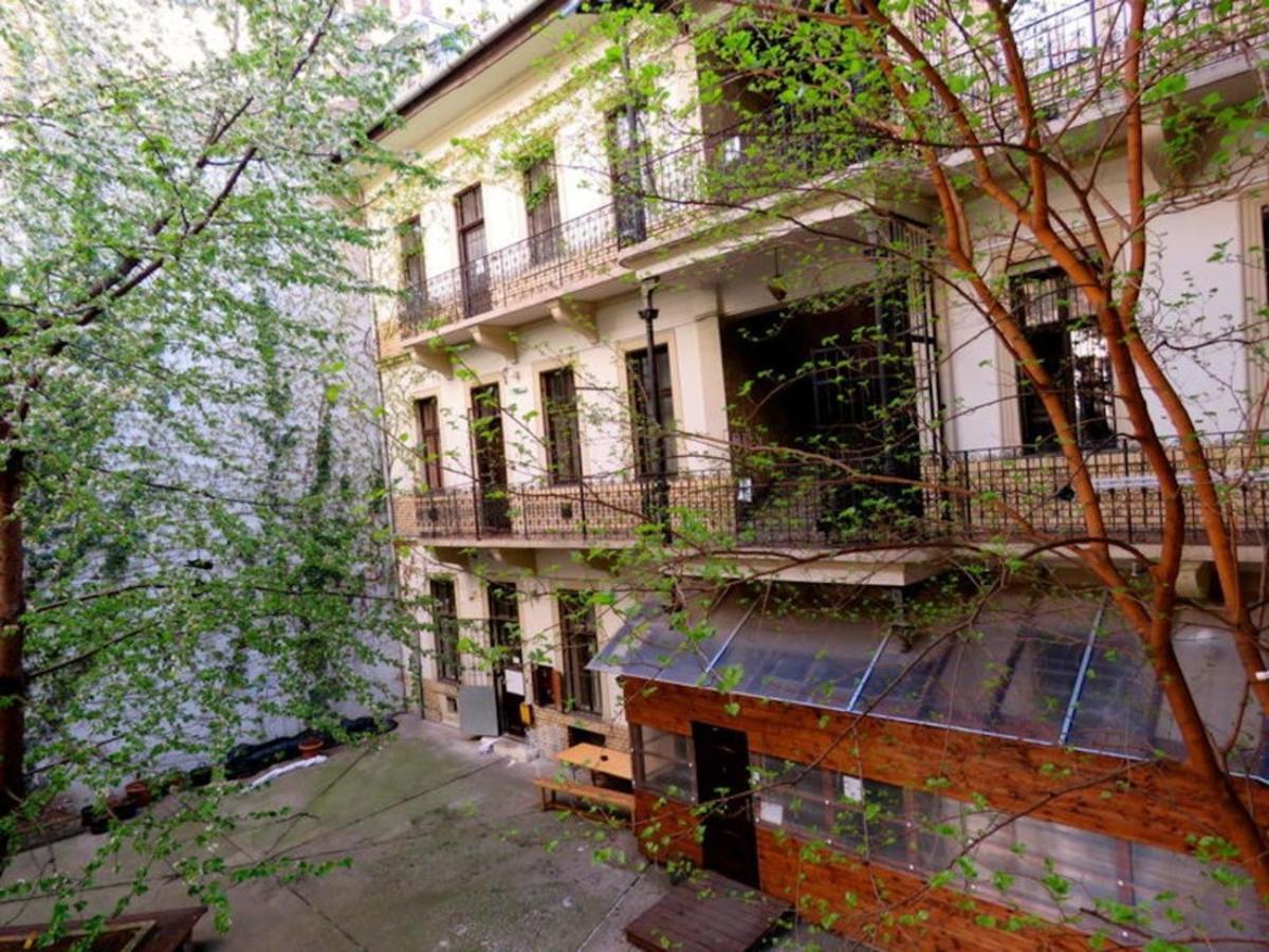 Meander Hostal