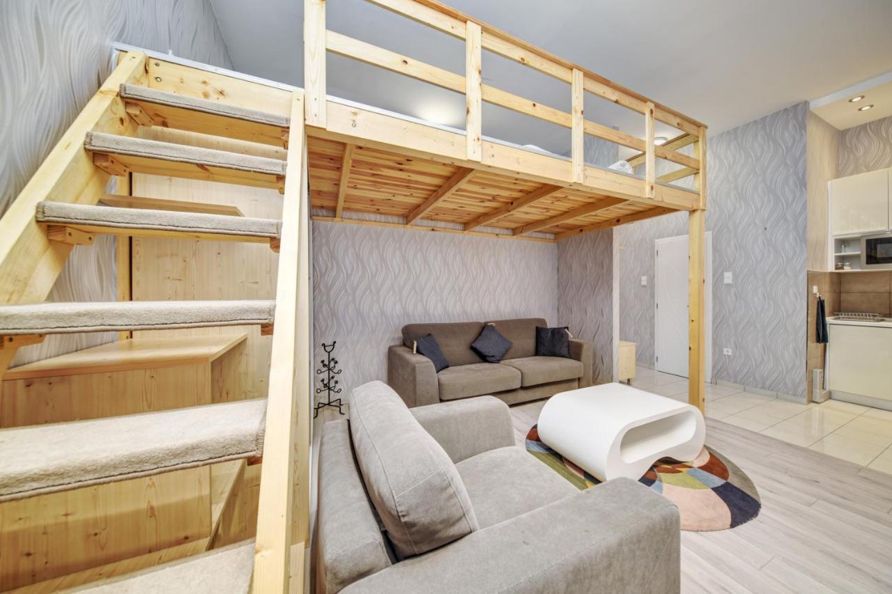 Fashion Street Boutique Apartment *