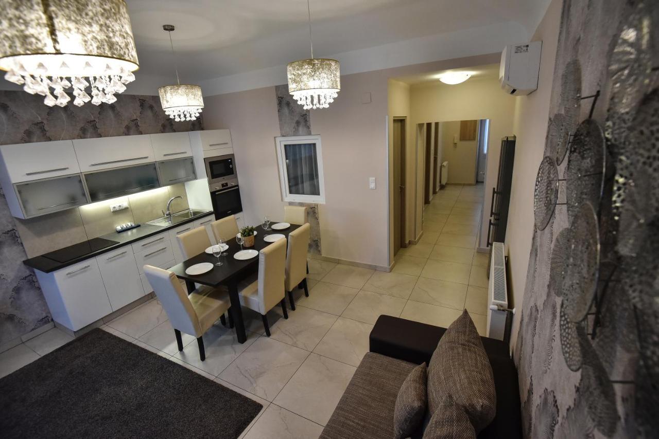 Fashion Street Boutique Apartment *