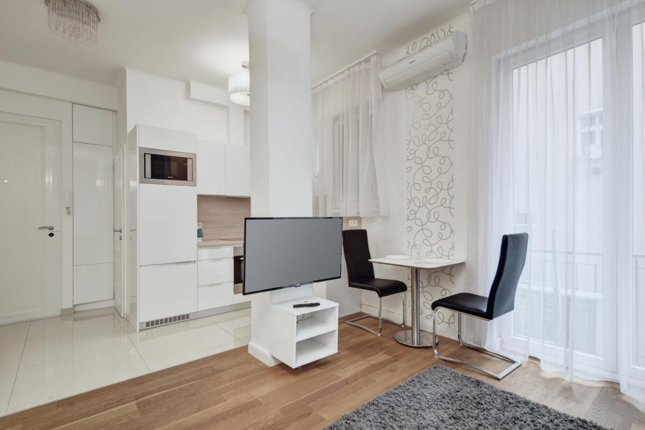 Fashion Street Boutique Apartment *